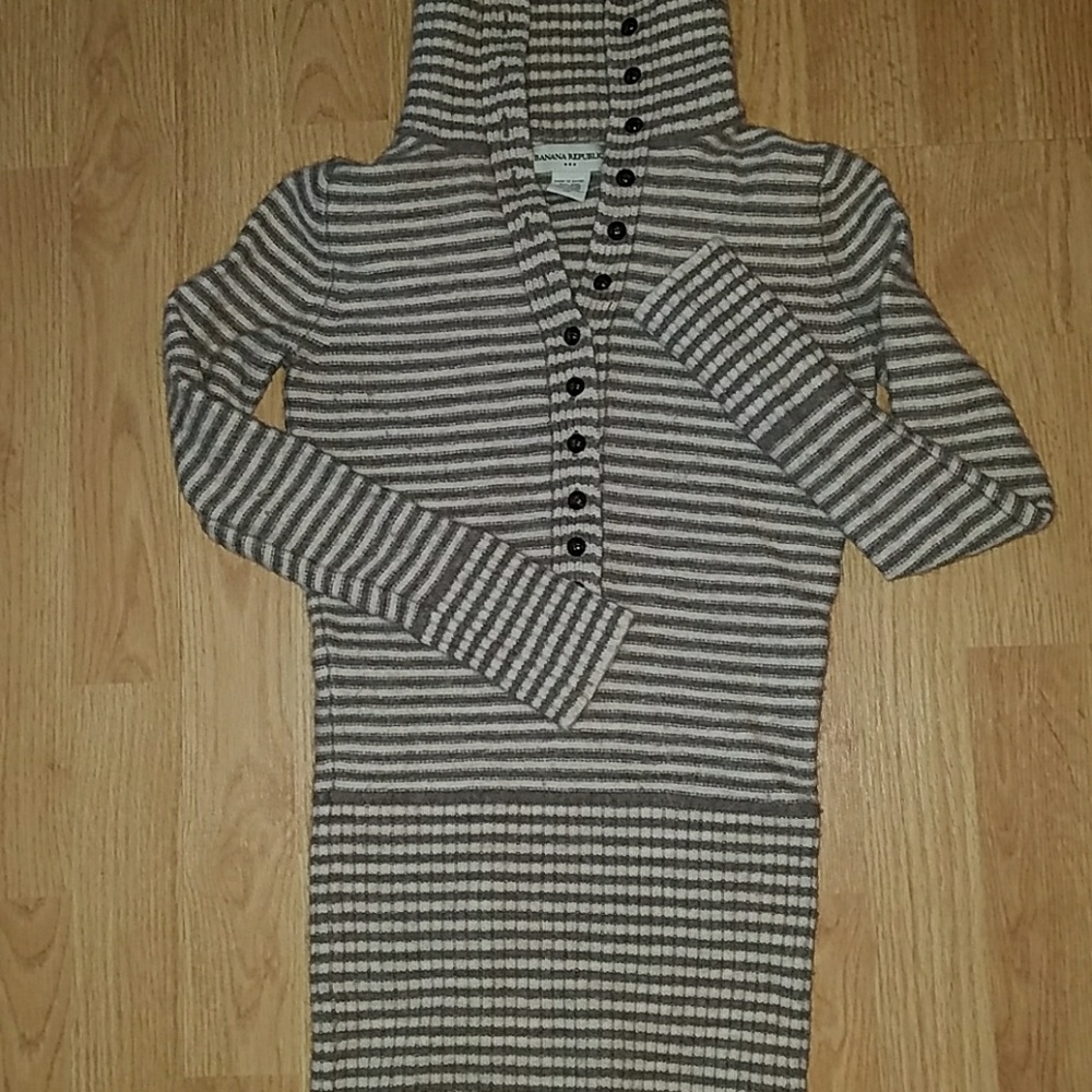 Banana Republic Sweater